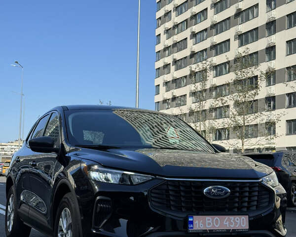 Черный Форд Эскейп, объемом двигателя 1.5 л и пробегом 7 тыс. км за 23900 $, фото 1 на Automoto.ua