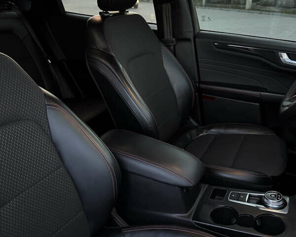 Черный Форд Эскейп, объемом двигателя 1.5 л и пробегом 33 тыс. км за 21800 $, фото 28 на Automoto.ua