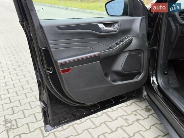 Черный Форд Эскейп, объемом двигателя 1.5 л и пробегом 19 тыс. км за 20999 $, фото 46 на Automoto.ua