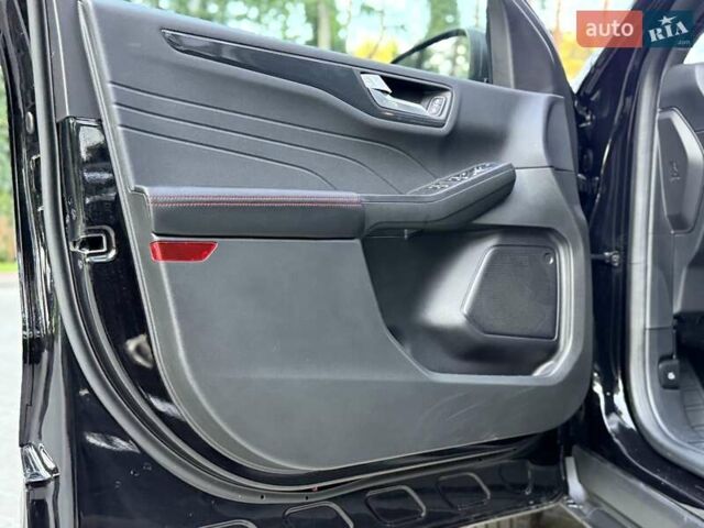 Черный Форд Эскейп, объемом двигателя 1.5 л и пробегом 19 тыс. км за 20500 $, фото 58 на Automoto.ua