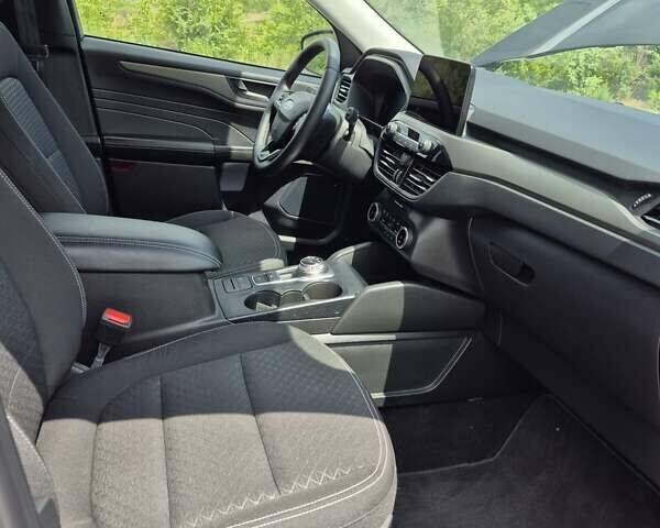 Черный Форд Эскейп, объемом двигателя 1.5 л и пробегом 8 тыс. км за 21900 $, фото 14 на Automoto.ua