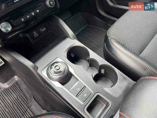 Черный Форд Эскейп, объемом двигателя 1.5 л и пробегом 10 тыс. км за 23900 $, фото 32 на Automoto.ua