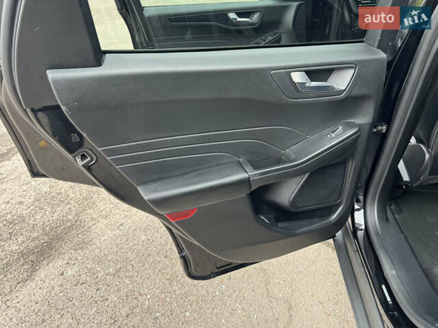 Черный Форд Эскейп, объемом двигателя 1.5 л и пробегом 10 тыс. км за 23900 $, фото 34 на Automoto.ua