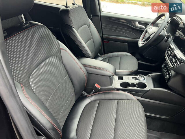 Черный Форд Эскейп, объемом двигателя 1.5 л и пробегом 10 тыс. км за 23900 $, фото 47 на Automoto.ua