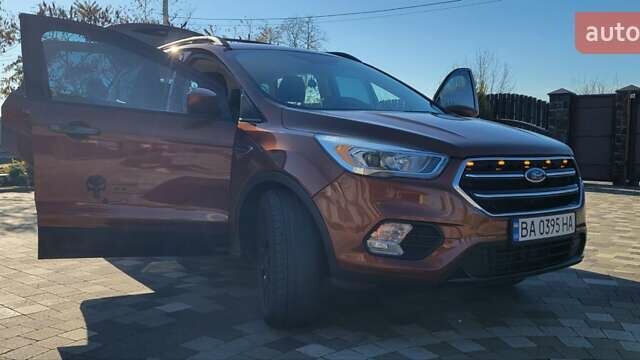 Коричневый Форд Эскейп, объемом двигателя 2.49 л и пробегом 260 тыс. км за 15300 $, фото 14 на Automoto.ua