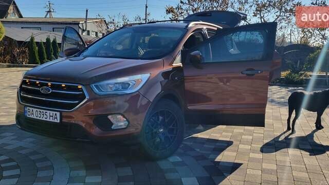 Коричневый Форд Эскейп, объемом двигателя 2.49 л и пробегом 260 тыс. км за 15300 $, фото 8 на Automoto.ua
