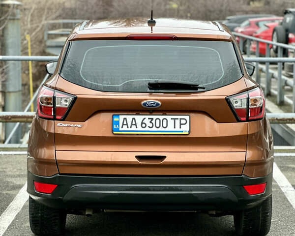 Коричневый Форд Эскейп, объемом двигателя 2.49 л и пробегом 180 тыс. км за 12999 $, фото 10 на Automoto.ua