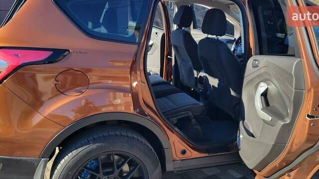 Коричневый Форд Эскейп, объемом двигателя 2.49 л и пробегом 260 тыс. км за 15300 $, фото 19 на Automoto.ua