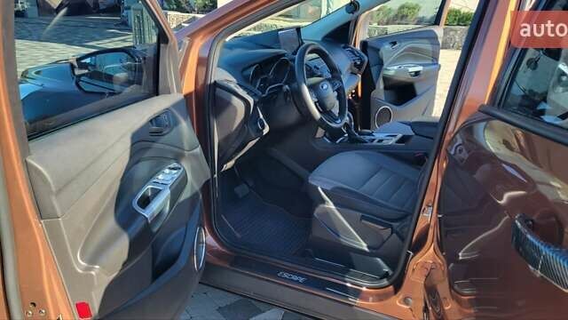 Коричневый Форд Эскейп, объемом двигателя 2.49 л и пробегом 260 тыс. км за 15300 $, фото 4 на Automoto.ua