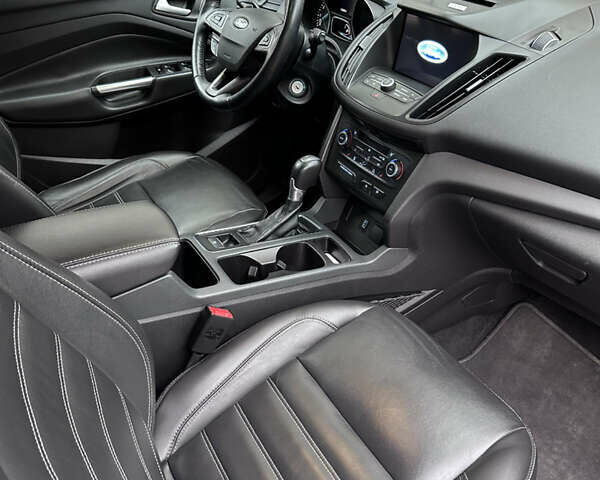 Коричневый Форд Эскейп, объемом двигателя 2 л и пробегом 118 тыс. км за 15900 $, фото 7 на Automoto.ua