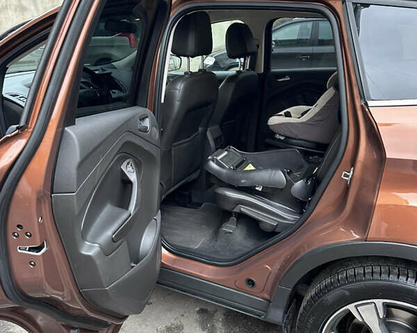 Коричневый Форд Эскейп, объемом двигателя 2 л и пробегом 118 тыс. км за 15900 $, фото 11 на Automoto.ua