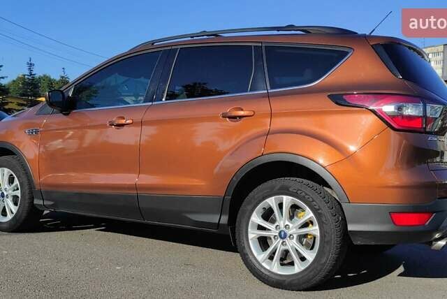 Коричневый Форд Эскейп, объемом двигателя 2 л и пробегом 140 тыс. км за 14000 $, фото 2 на Automoto.ua