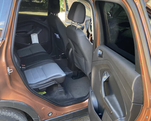 Коричневый Форд Эскейп, объемом двигателя 2.49 л и пробегом 240 тыс. км за 12800 $, фото 10 на Automoto.ua