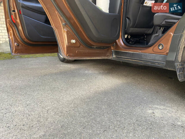 Коричневый Форд Эскейп, объемом двигателя 2.49 л и пробегом 240 тыс. км за 12800 $, фото 14 на Automoto.ua