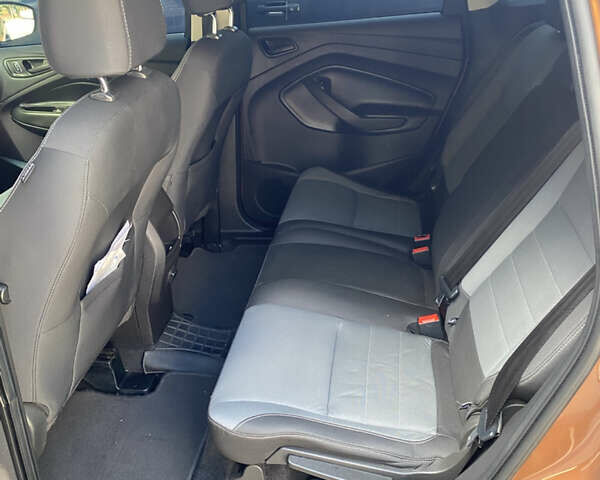 Коричневый Форд Эскейп, объемом двигателя 2.49 л и пробегом 240 тыс. км за 12800 $, фото 12 на Automoto.ua