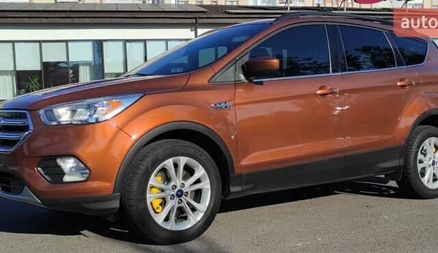 Коричневый Форд Эскейп, объемом двигателя 2 л и пробегом 140 тыс. км за 14000 $, фото 8 на Automoto.ua