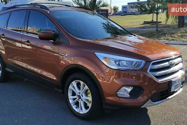 Коричневый Форд Эскейп, объемом двигателя 2 л и пробегом 140 тыс. км за 14000 $, фото 11 на Automoto.ua