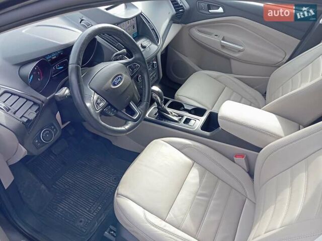 Коричневый Форд Эскейп, объемом двигателя 1.5 л и пробегом 146 тыс. км за 13400 $, фото 3 на Automoto.ua