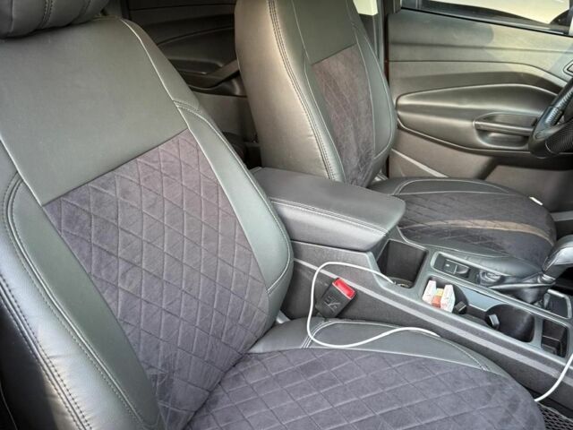 Коричневый Форд Эскейп, объемом двигателя 2.5 л и пробегом 167 тыс. км за 14999 $, фото 2 на Automoto.ua