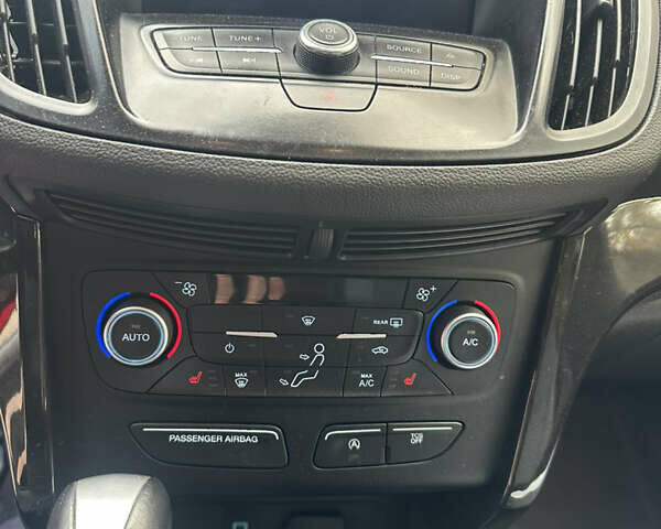 Коричневый Форд Эскейп, объемом двигателя 1.5 л и пробегом 140 тыс. км за 13300 $, фото 11 на Automoto.ua