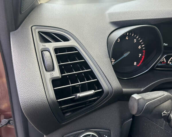 Коричневый Форд Эскейп, объемом двигателя 1.5 л и пробегом 131 тыс. км за 12600 $, фото 11 на Automoto.ua