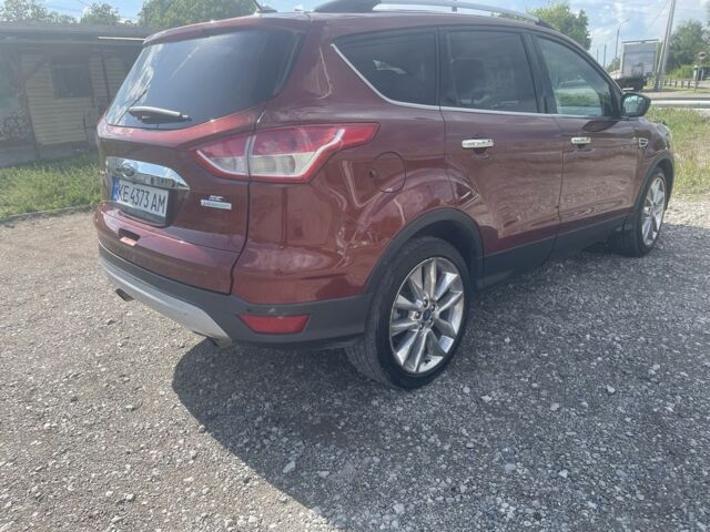 Красный Форд Эскейп, объемом двигателя 1.6 л и пробегом 129 тыс. км за 11000 $, фото 5 на Automoto.ua