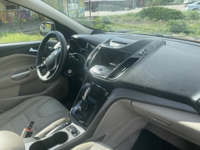 Красный Форд Эскейп, объемом двигателя 1.6 л и пробегом 129 тыс. км за 11000 $, фото 9 на Automoto.ua