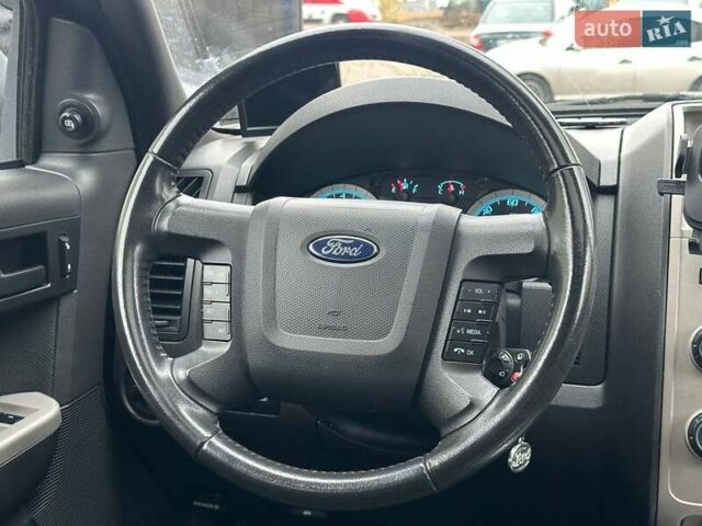 Червоний Форд Ескейп, об'ємом двигуна 2.97 л та пробігом 224 тис. км за 8490 $, фото 14 на Automoto.ua