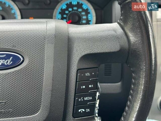 Красный Форд Эскейп, объемом двигателя 2.97 л и пробегом 224 тыс. км за 7990 $, фото 26 на Automoto.ua