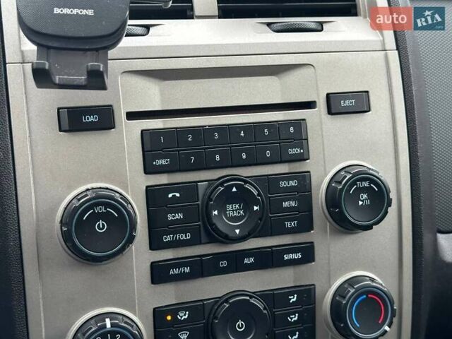 Красный Форд Эскейп, объемом двигателя 2.97 л и пробегом 224 тыс. км за 7990 $, фото 18 на Automoto.ua