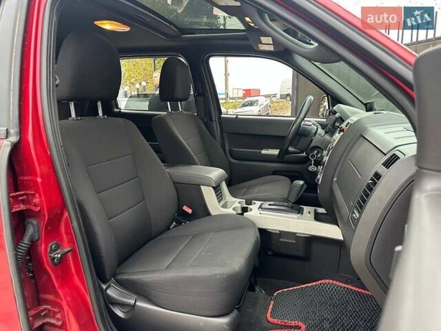 Красный Форд Эскейп, объемом двигателя 2.97 л и пробегом 224 тыс. км за 7990 $, фото 11 на Automoto.ua