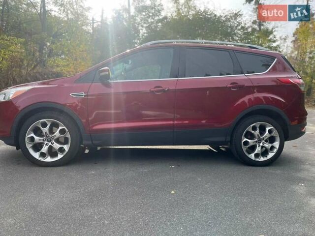 Красный Форд Эскейп, объемом двигателя 2 л и пробегом 148 тыс. км за 13250 $, фото 2 на Automoto.ua