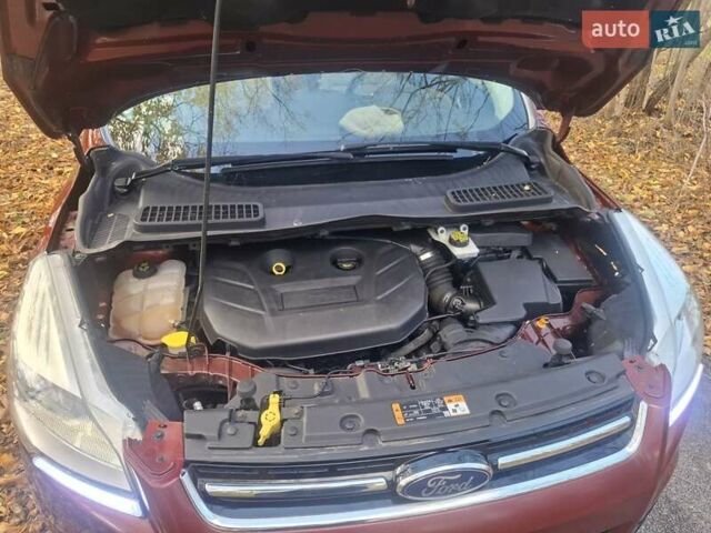 Красный Форд Эскейп, объемом двигателя 2 л и пробегом 118 тыс. км за 12700 $, фото 14 на Automoto.ua