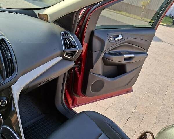 Красный Форд Эскейп, объемом двигателя 2 л и пробегом 228 тыс. км за 10850 $, фото 24 на Automoto.ua