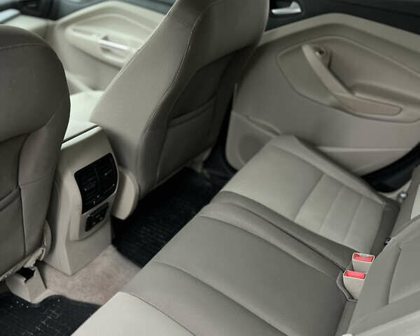 Красный Форд Эскейп, объемом двигателя 2 л и пробегом 206 тыс. км за 9500 $, фото 30 на Automoto.ua