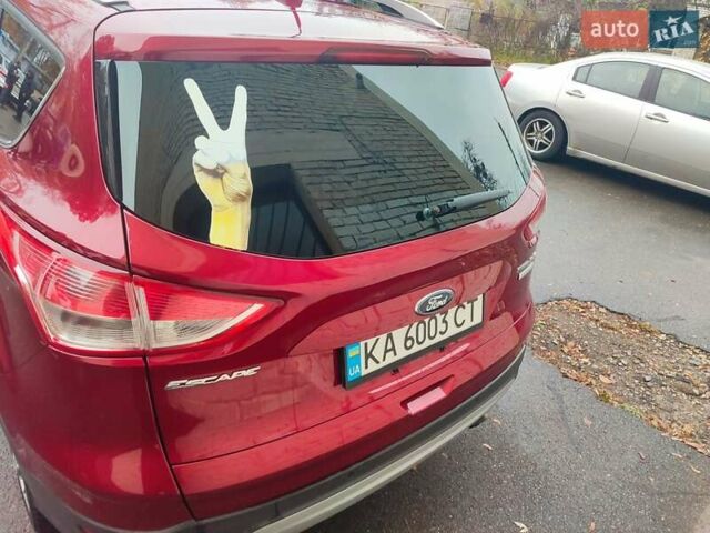 Красный Форд Эскейп, объемом двигателя 2 л и пробегом 178 тыс. км за 10999 $, фото 6 на Automoto.ua