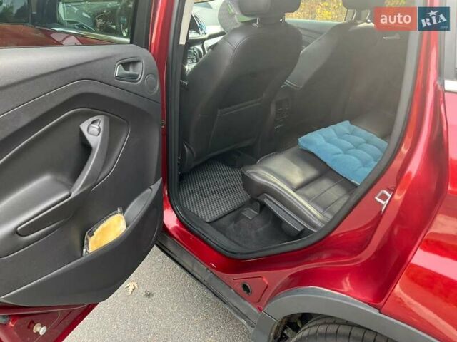 Красный Форд Эскейп, объемом двигателя 2 л и пробегом 148 тыс. км за 13250 $, фото 13 на Automoto.ua
