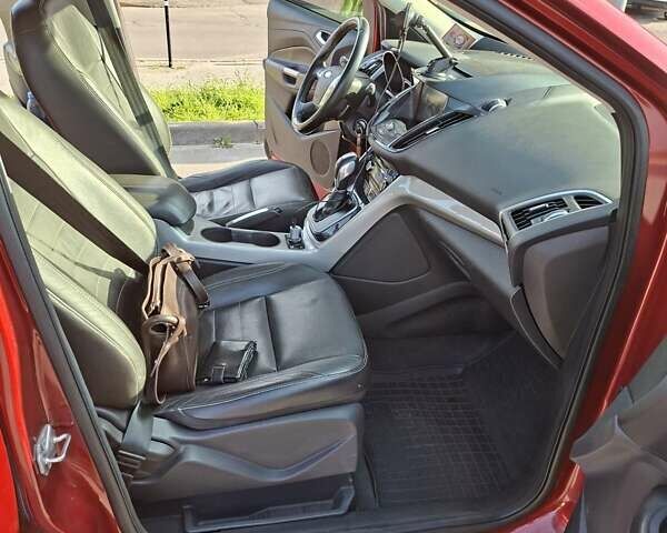 Красный Форд Эскейп, объемом двигателя 2 л и пробегом 228 тыс. км за 10850 $, фото 19 на Automoto.ua