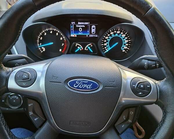 Красный Форд Эскейп, объемом двигателя 2 л и пробегом 228 тыс. км за 10850 $, фото 34 на Automoto.ua