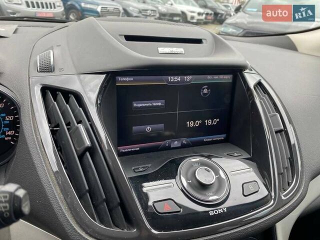 Красный Форд Эскейп, объемом двигателя 1.6 л и пробегом 115 тыс. км за 10400 $, фото 17 на Automoto.ua