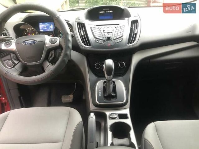 Червоний Форд Ескейп, об'ємом двигуна 1.6 л та пробігом 284 тис. км за 10500 $, фото 5 на Automoto.ua