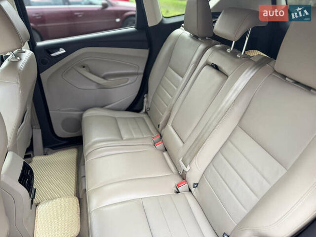 Червоний Форд Ескейп, об'ємом двигуна 2 л та пробігом 240 тис. км за 10500 $, фото 16 на Automoto.ua