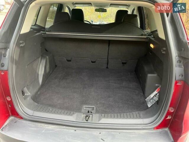 Красный Форд Эскейп, объемом двигателя 2 л и пробегом 148 тыс. км за 13250 $, фото 17 на Automoto.ua