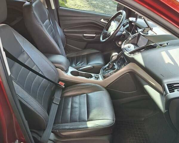 Красный Форд Эскейп, объемом двигателя 2 л и пробегом 228 тыс. км за 10850 $, фото 48 на Automoto.ua