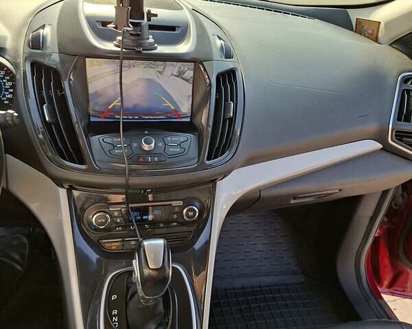 Красный Форд Эскейп, объемом двигателя 2 л и пробегом 228 тыс. км за 10850 $, фото 32 на Automoto.ua