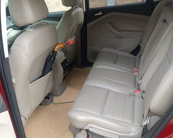 Красный Форд Эскейп, объемом двигателя 2 л и пробегом 184 тыс. км за 9300 $, фото 7 на Automoto.ua
