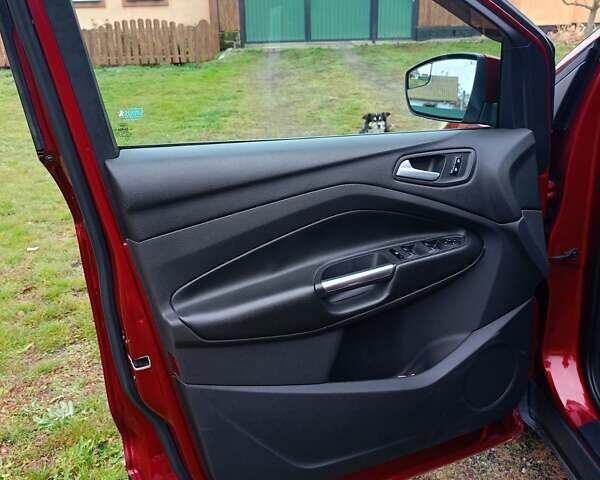 Червоний Форд Ескейп, об'ємом двигуна 1.6 л та пробігом 272 тис. км за 9300 $, фото 42 на Automoto.ua