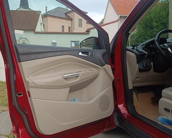 Красный Форд Эскейп, объемом двигателя 2 л и пробегом 184 тыс. км за 9300 $, фото 12 на Automoto.ua