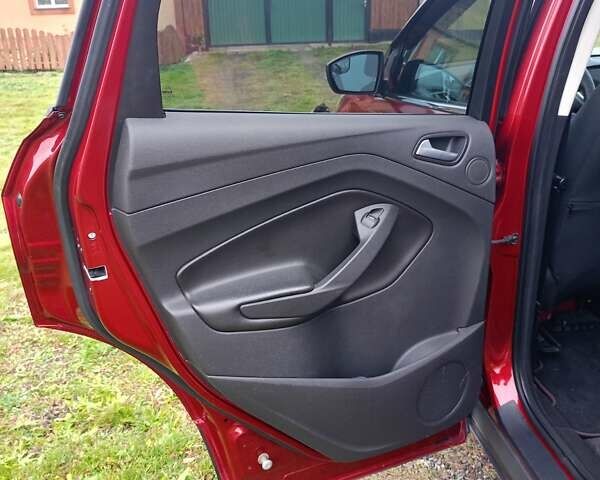 Червоний Форд Ескейп, об'ємом двигуна 1.6 л та пробігом 272 тис. км за 9300 $, фото 13 на Automoto.ua