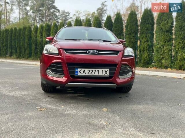 Красный Форд Эскейп, объемом двигателя 2 л и пробегом 148 тыс. км за 13250 $, фото 1 на Automoto.ua